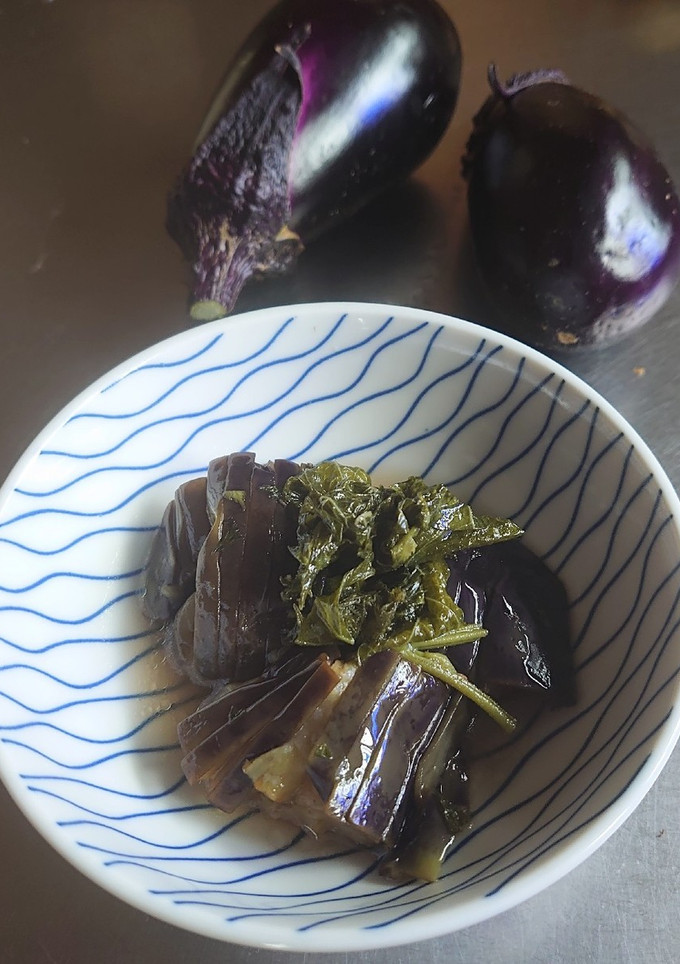 茄子の揚げ煮　紫蘇も一緒に煮ます-レシピのメイン写真