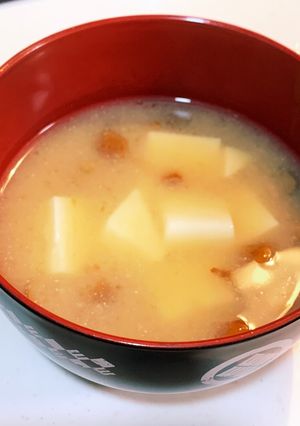 なめこと豆腐のホッとする我が家の味噌汁-レシピのメイン写真