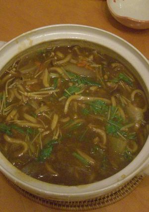 ルーで簡単！コクうま♪カレーチーズ鍋-レシピのメイン写真