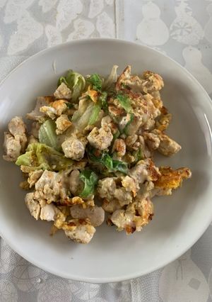簡単!鶏胸肉とレタスのカレーチーズ炒め-レシピのメイン写真