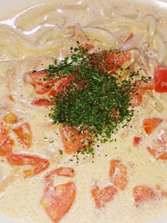ツナとトマトのなんちゃってクリームうどん-レシピのメイン写真