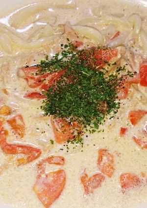 ツナとトマトのなんちゃってクリームうどん-レシピのメイン写真
