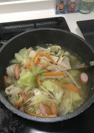 ☆サッと一品☆キャベツとムネ肉のスープ-レシピのメイン写真
