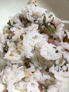 しそ香る✨しば漬けとしらすの混ぜごはん-レシピのメイン写真