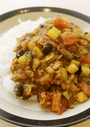 お肉不使用！大豆と夏野菜のキーマカレー-レシピのメイン写真