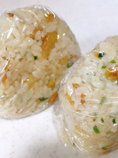 甘ダレが美味しい♡天かすおむすび-レシピのメイン写真