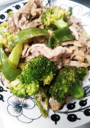 簡単♪豚コマ肉のブロッコリーマヨ炒め-レシピのメイン写真