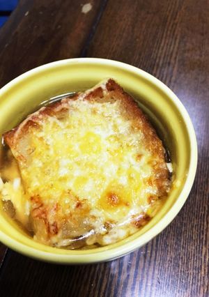 簡単オニオングラタンスープ-レシピのメイン写真