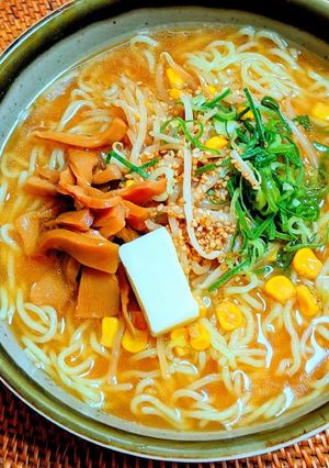 もやしたっぷり味噌バターコーンらーめん-レシピのメイン写真