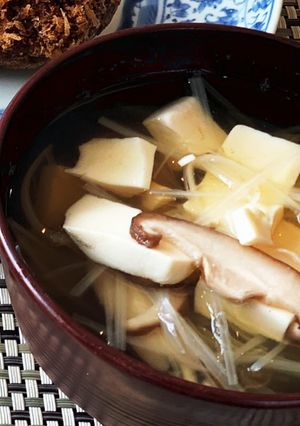 簡単♡椎茸と豆腐のおつゆ-レシピのメイン写真