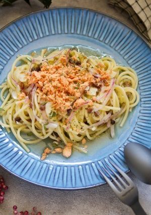 レーズンとサーモンのレモンパスタ-レシピのメイン写真