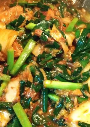 にら鯖缶　キムチの炒め物-レシピのメイン写真