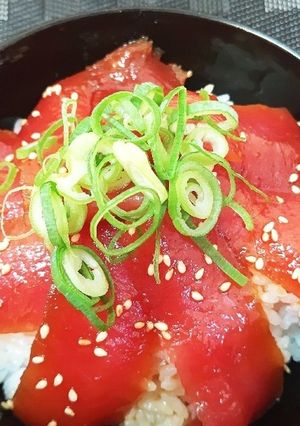 安売りのマグロが高級に！マグロの漬け丼-レシピのメイン写真