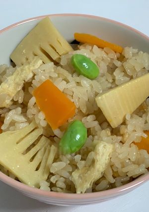 彩り豊かな炊き込みご飯-レシピのメイン写真