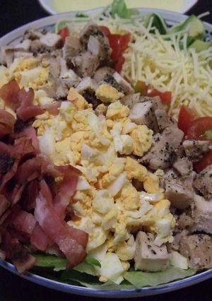 ハードロックカフェ風のコブサラダ-レシピのメイン写真