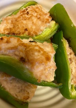 鶏挽肉でピーマンの肉詰め-レシピのメイン写真