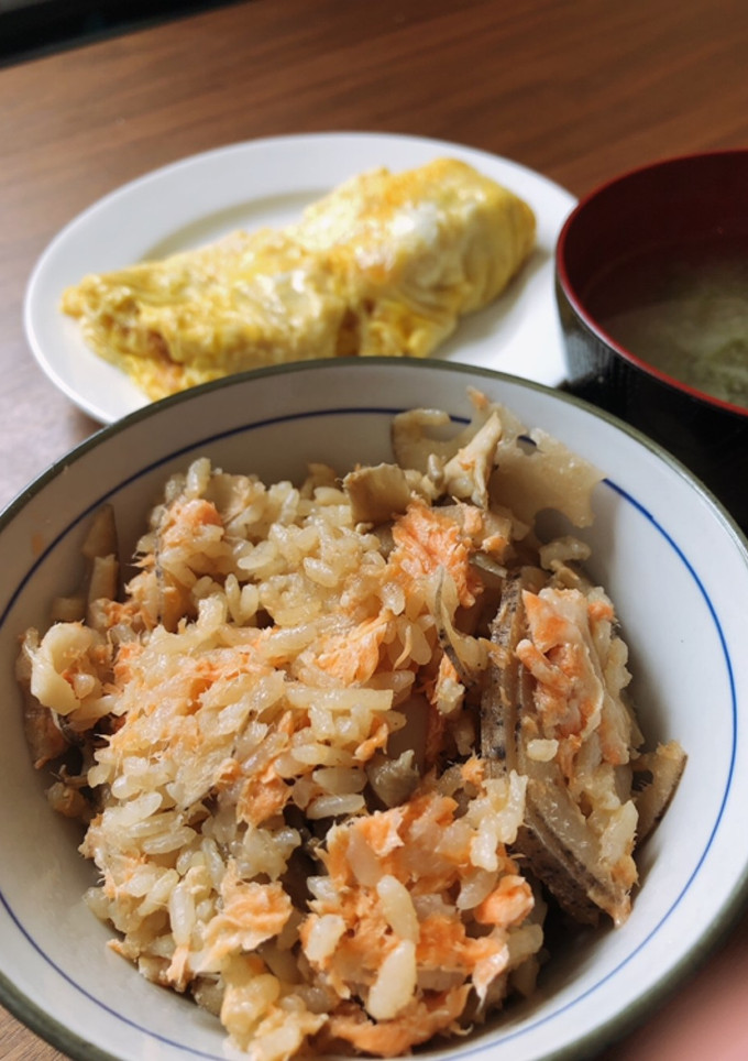 鮭と舞茸とレンコンの炊き込みご飯-レシピのメイン写真