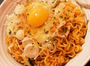 簡単アレンジ☆辛ラーメンの油そば-レシピのメイン写真