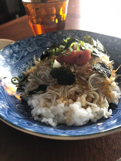 火を使わないランチ しらす丼-レシピのメイン写真