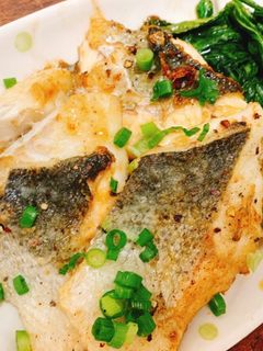 スズキとほうれん草のガリバタ醤油炒め-レシピのメイン写真