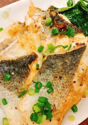 スズキとほうれん草のガリバタ醤油炒め-レシピのメイン写真
