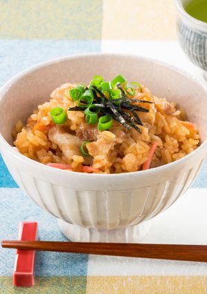 包丁いらずお好み豚バラ炊き込みごはん-レシピのメイン写真