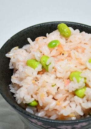 彩りあざやか「干しえびと枝豆の炊き込み」-レシピのメイン写真