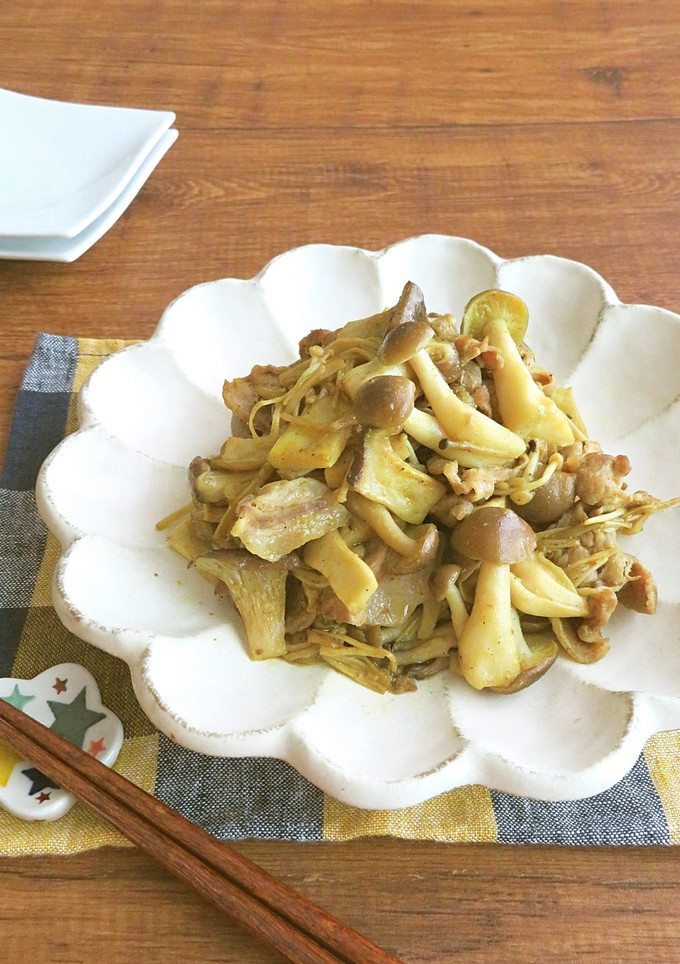 ごはんがすすむ☆豚肉ときのこのカレー炒め-レシピのメイン写真