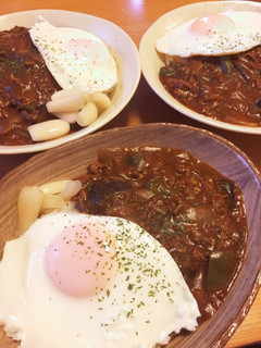目玉焼きのっけ夏野菜カレー-レシピのメイン写真
