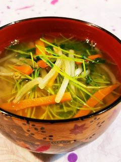 豆苗とモヤシと人参のお味噌汁♡-レシピのメイン写真