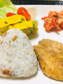 味付けいらずの梅干しとしらすのおにぎり-レシピのメイン写真