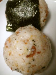 コロッケ入りのおにぎり・本当においしいよ-レシピのメイン写真