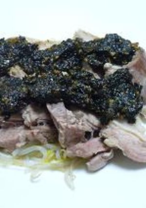蒸し豚と梅肉焼海苔ソース-レシピのメイン写真