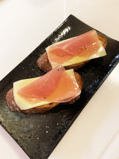 簡単!生ハムとチーズのバケットトースト!-レシピのメイン写真