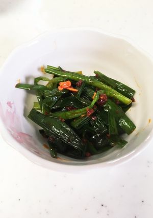 ニラの食べるラー油和え-レシピのメイン写真
