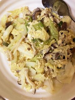 たまキャベツとキノコの炒め丼-レシピのメイン写真