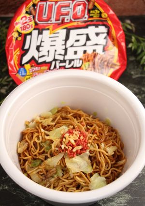 簡単！カップ焼きそば+-レシピのメイン写真