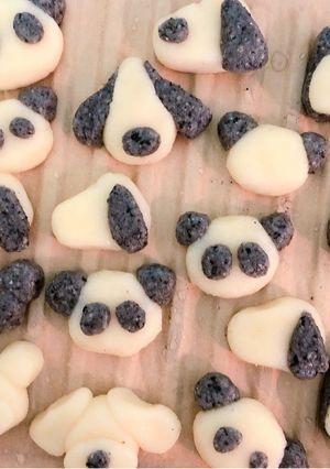 お豆腐でパンダ&スヌーピーの白玉団子-レシピのメイン写真