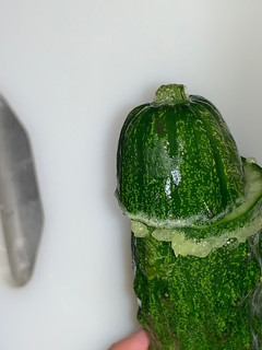 「便利で簡単」キュウリの苦味を消す方法-レシピのメイン写真