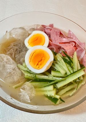 「ふるる冷麺」ハムときゅうりで！-レシピのメイン写真