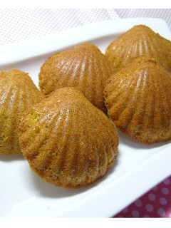 ほんのり抹茶味♪マドレーヌ-レシピのメイン写真