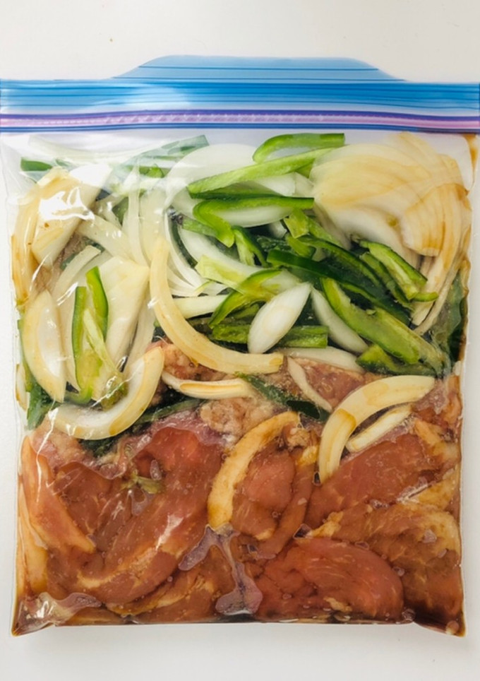 【下味冷凍】豚コマとピーマンのソース炒め-レシピのメイン写真