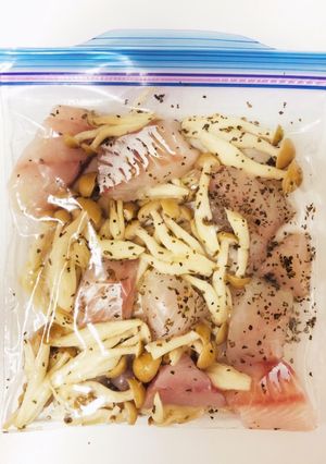 【下味冷凍】タラときのこのバジルソテー-レシピのメイン写真