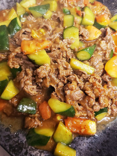 トマトとキュウリと牛肉のOKAカレー炒め-レシピのメイン写真