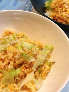 パパっと作れる!簡単 鮭レタスチャーハン-レシピのメイン写真