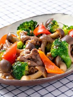 牛肉とブロッコリーのしめじ炒め-レシピのメイン写真