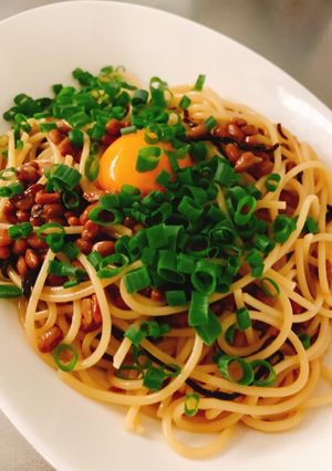 塩昆布と鰹節で旨味たっぷり！！納豆パスタ-レシピのメイン写真