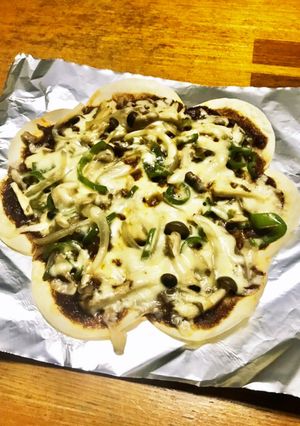簡単おつまみ　デミソースピザ-レシピのメイン写真