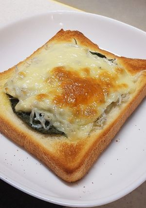 簡単！しらす青じそチーズトースト-レシピのメイン写真