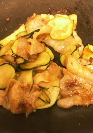 豚肉とズッキーニ のポン酢うま炒め-レシピのメイン写真